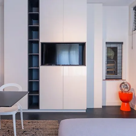 Appartement Book & *